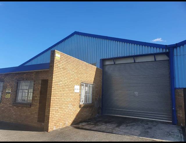 440M² FACTORY RENTED IN TRIANGLE FARM